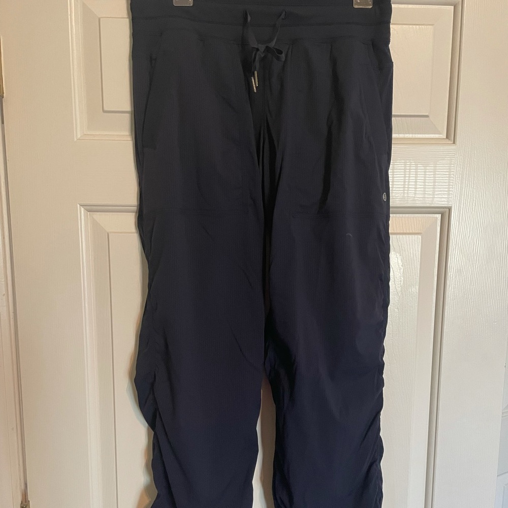 Lululemon On the Move Dance Studio pants - Navy
